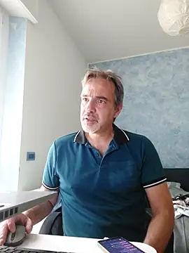 Snapshot of Marcolino183 chatting on 05-11-26, 07:36 Marcolino183 online show from 05-11-26, 07:36