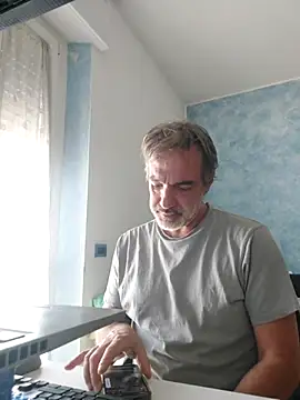 Snapshot of Marcolino183 chatting on 05-26-26, 12:56 Marcolino183 online show from 05-26-26, 12:56