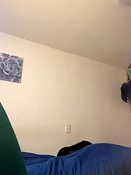 baby lizy online show from 10-28-25, 06:54