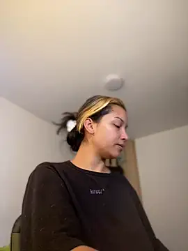 baby lizy online show from 12-03-25, 08:29