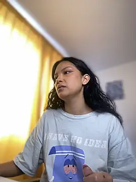 Snapshot of baby_lizy chatting on 02-01-26, 06:39 baby lizy online show from 02-01-26, 06:39