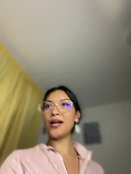 Snapshot of baby_lizy chatting on 02-25-26, 01:59 baby lizy online show from 02-25-26, 01:59