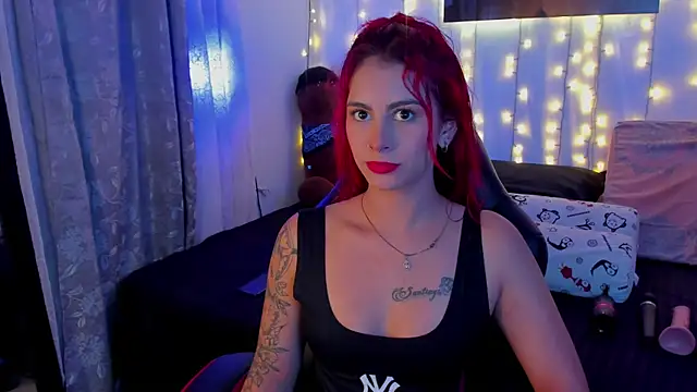 Sophiee Hill online show from 01-14-25, 05:30