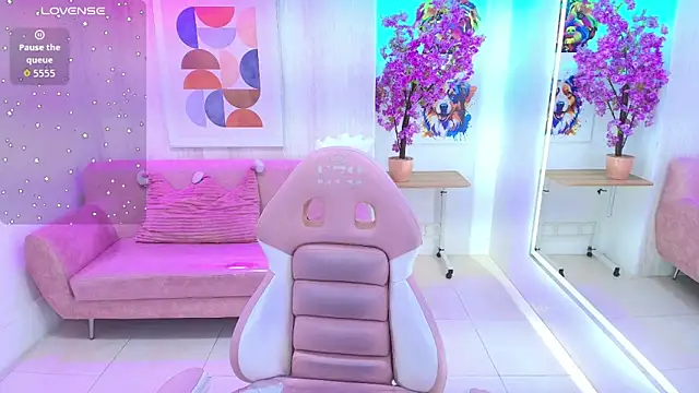 Snapshot of Gabby_evanns chatting on 01-17-26, 12:10 Gabby evanns online show from 01-17-26, 12:10