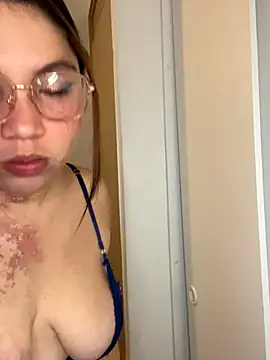 WhiteWomen online show from 11-15-25, 12:08