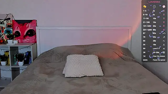 LittleKiitten online show from 09-13-25, 01:22