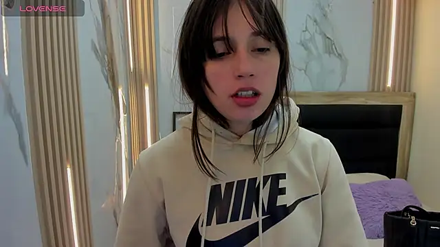 MAGNOLEROY online show from 11-15-25, 12:45