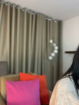 Snapshot of Alice_Biel chatting on 05-16-26, 01:54 Alice Biel online show from 05-16-26, 01:54