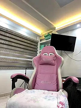 Hot beauty   online show from 11-13-25, 08:08