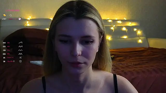 Snapshot of elsa_limerence chatting on 12-30-24, 01:03 elsa limerence online show from 12-30-24, 01:03