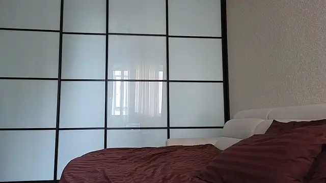 Snapshot of elsa_limerence chatting on 10-31-25, 10:27 elsa limerence online show from 10-31-25, 10:27