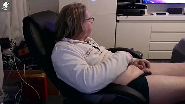 VSteph online show from 12-17-25, 09:21