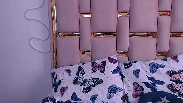 nina carther online show from 10-29-25, 01:24