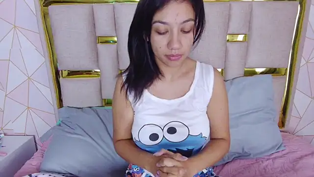 Snapshot of nina_carther chatting on 05-19-26, 11:05 nina carther online show from 05-19-26, 11:05