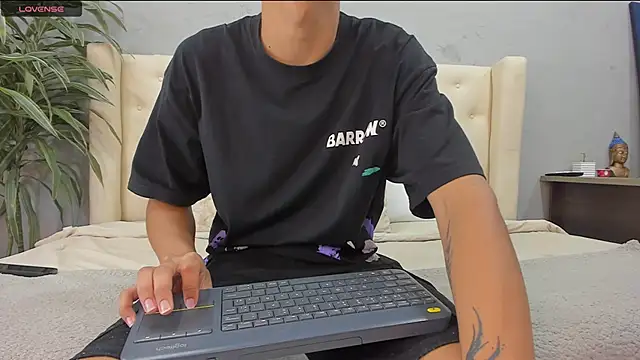 kieran derek online show from 10-11-25, 03:17