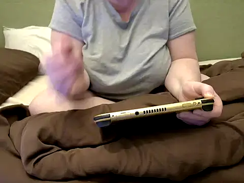 MarthaBriest online show from 03-25-26, 02:06