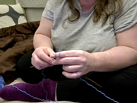 Snapshot of MarthaBriest chatting on 04-26-26, 03:15 MarthaBriest online show from 04-26-26, 03:15
