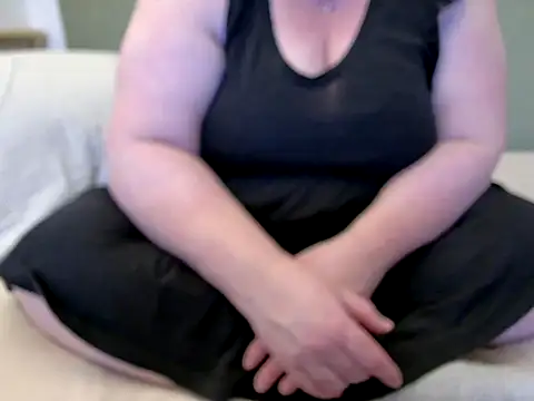 Snapshot of MarthaBriest chatting on 07-06-26, 05:26 MarthaBriest online show from 07-06-26, 05:26