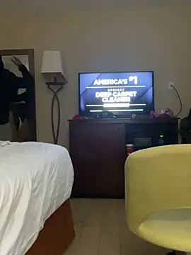 Snapshot of MaskOn_DOut chatting on 01-25-25, 10:08 MaskOn DOut online show from 01-25-25, 10:08