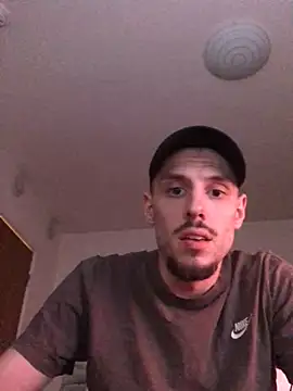 Snapshot of denz9209 chatting on 03-23-25, 12:36 denz9209 online show from 03-23-25, 12:36