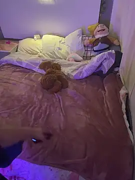 m0ondolly online show from 04-15-26, 06:42