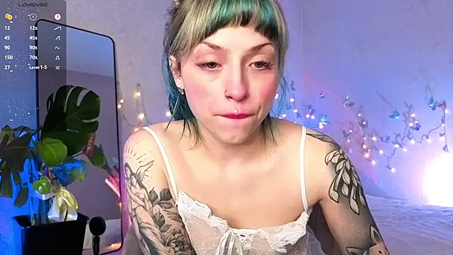 lavenderluxe online show from 03-18-26, 03:59