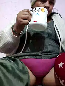 Snapshot of Sajd chatting on 01-09-25, 12:46 Sajd online show from 01-09-25, 12:46