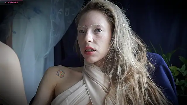 Snapshot of _Phantom_thread_ chatting on 06-06-26, 12:54 Phantom thread online show from 06-06-26, 12:54