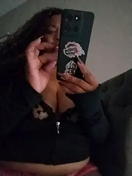 KittyKayla online show from 11-18-25, 09:25