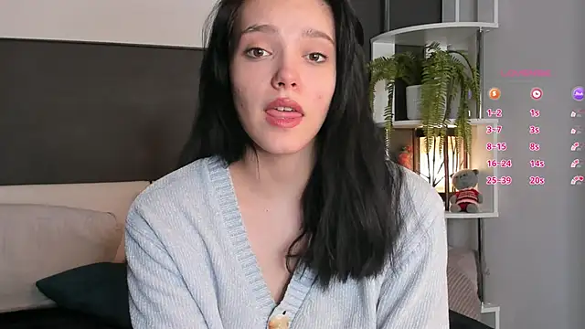 Snapshot of WildaBendell chatting on 01-21-25, 02:37 WildaBendell online show from 01-21-25, 02:37