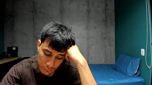 Huge latin cock online show from 03-15-26, 01:11