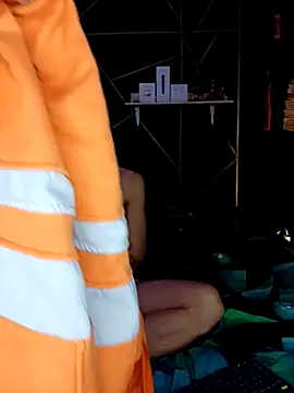 Snapshot of MillersKink chatting on 03-09-25, 04:16 MillersKink online show from 03-09-25, 04:16