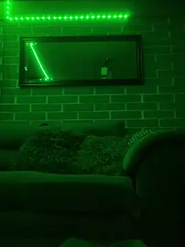 manelinda7 online show from 02-25-25, 06:14