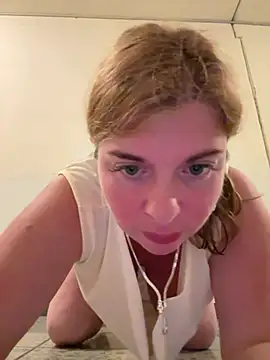 Snapshot of Lombada chatting on 02-26-26, 06:01 Lombada online show from 02-26-26, 06:01