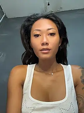 Snapshot of thai-dreamgirl chatting on 06-24-26, 11:15 thai-dreamgirl online show from 06-24-26, 11:15