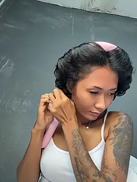 Snapshot of thai-dreamgirl chatting on 07-04-26, 08:53 thai-dreamgirl online show from 07-04-26, 08:53