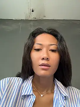 Snapshot of thai-dreamgirl chatting on 07-15-26, 01:11 thai-dreamgirl online show from 07-15-26, 01:11