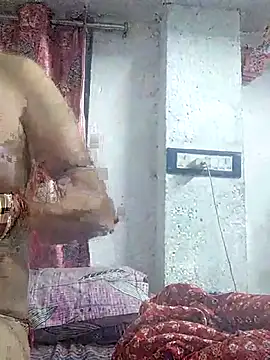 miss-Riy online show from 03-18-25, 05:21