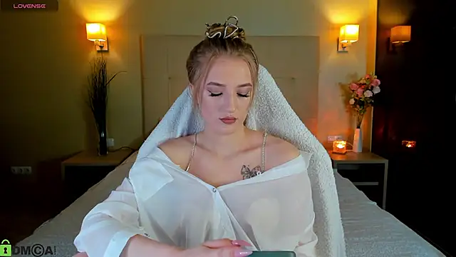 Snapshot of Stacy_River chatting on 02-18-26, 10:22 Stacy River online show from 02-18-26, 10:22