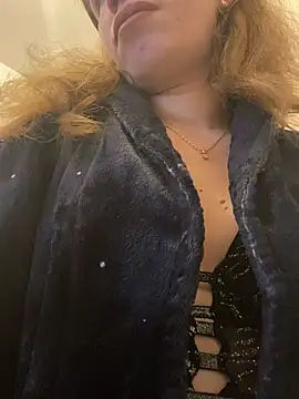 EvaRush online show from 12-21-24, 09:23