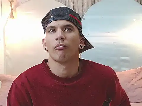 tylor boy online show from 12-14-25, 04:07