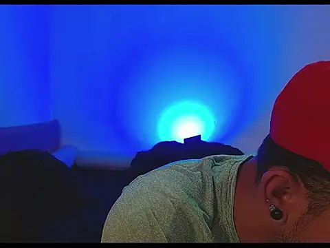 tylor boy online show from 05-14-26, 03:13