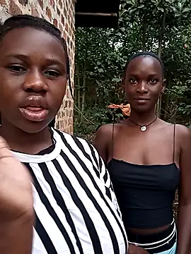 Snapshot of Sassy_boobs21 chatting on 02-20-26, 04:31 Sassy boobs21 online show from 02-20-26, 04:31