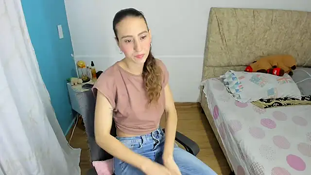 RachelJones  online show from 04-10-26, 04:17