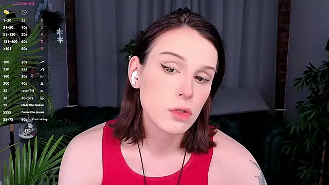 Snapshot of _yourFoxy_ chatting on 12-27-24, 02:43 yourFoxy online show from 12-27-24, 02:43