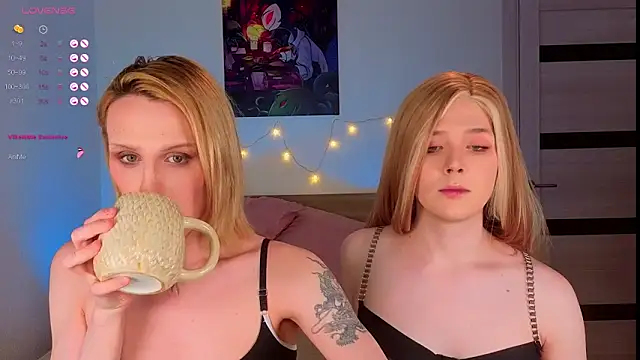 Snapshot of _yourFoxy_ chatting on 01-11-26, 06:02 yourFoxy online show from 01-11-26, 06:02