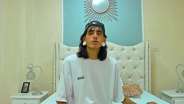 Snapshot of Matthew_Dixonn chatting on 12-06-24, 06:15 Matthew Dixonn online show from 12-06-24, 06:15