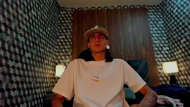 Snapshot of Matthew_Dixonn chatting on 01-25-25, 09:57 Matthew Dixonn online show from 01-25-25, 09:57