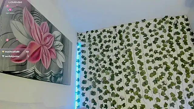 Snapshot of daren_paulina chatting on 02-07-25, 03:45 daren paulina online show from 02-07-25, 03:45