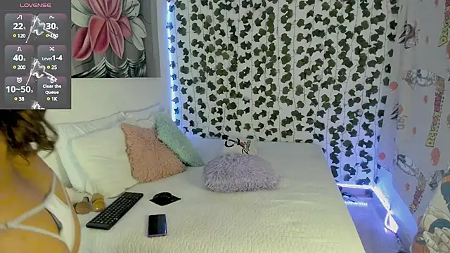 Snapshot of daren_paulina chatting on 02-24-25, 11:19 daren paulina online show from 02-24-25, 11:19